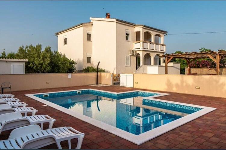 Stipe Vrsi-mulo Bei Nin - Cdn02094-fye Ferienhaus Vrsi
